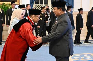 Dilantik, Legitimasi Adies Kadir Dinilai Tak Bisa Diganggu Gugat