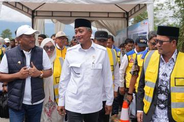 Menteri PU Tinjau Runtuhan Tebing di Aceh Tengah
