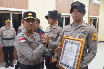 Selamatkan Bocah Hanyut, Taruna Akpol Diberi Penghargaan