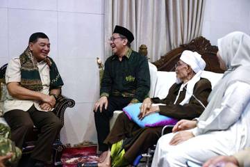 Menhan Berkunjung ke Ponpes Qamarul Hudadi Lombok Tengah
