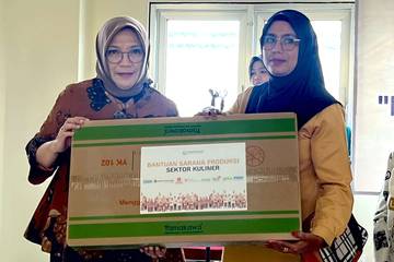 Pemerintah Salurkan Bantuan Produksi, Pulihkan UMKM Terdampak Sumbar