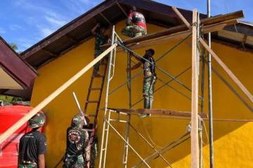 TNI Bantu Renovasi Sekolah Terdampak Bencana Aceh Tamiang