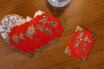 Siapa Saja yang Berhak Terima Angpao? Simak Penjelasannya