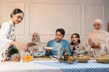 Mengenal Nyorog Betawi, Tradisi Sambut Bulan Suci