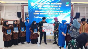 Kemensos Salurkan Santunan Prajurit Marinir Gugur