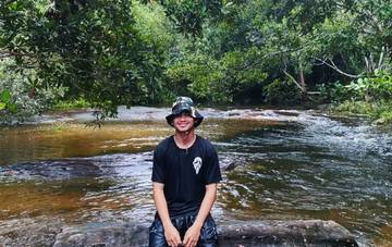 Asyiknya Menikmati Keindahan Sungai Setekan Saat Libur