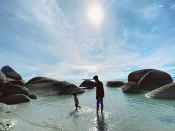 Pesona Indah Pantai Batu Kasah