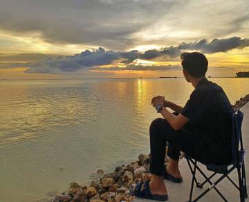 Ngabuburit di Pantai Air Kundur  Jelang Berbuka