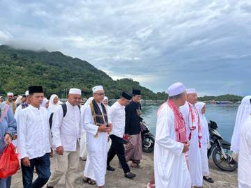 PLBN Serasan Lepas Calon Jamaah Haji Serasan