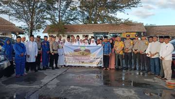 HKSN Sambut Kedatangan CJH Serasan di Ranai