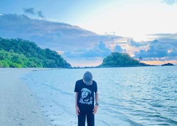 Keindahan Pulau Senoa, Destinasi Ideal Berkemping 