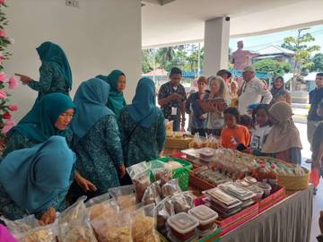 Stand Bazar Desa Meriahkan Sail Rally di Serasan