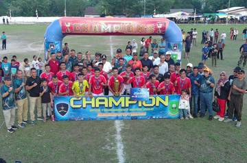 Wabup Natuna Serahkan Piala Dandenhanud-Cup