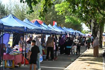 Pasar Minggu Ria Lanud Raden Sadjad Dipadati Pengunjung
