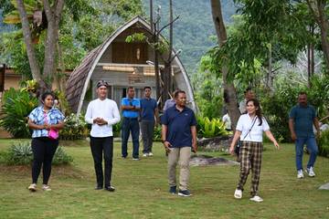 Dukung Wisata , Danlanud RSA Kunjungi Natuna Garden-Villas