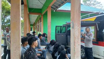 Satbinmas Polres-Natuna Gelar Police GTS di SMAN-1 BS