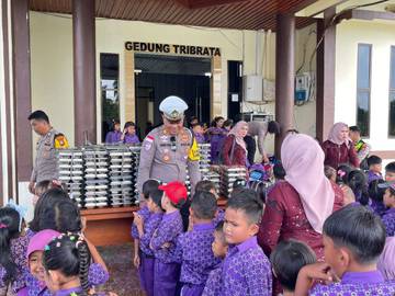  Satlantas Polres Natuna Edukasi Keselamatan Anak TK Dini