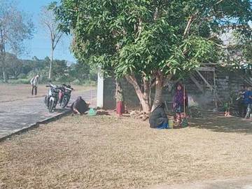 Desa Batu Gajah Gotong Royong Bersihkan Masjid
