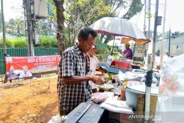Asal Usul Sebutan Pedagang Kaki Lima