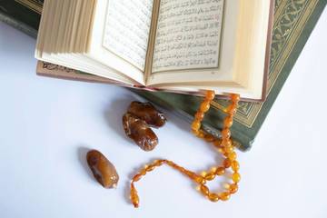 Adakah Waktu Terbaik Membaca Al-Quran Saat Bulan Ramadan?