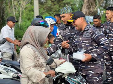 Lanudal Sabang Berbagi Berkah Ramadan ke Warga