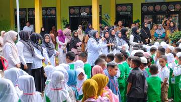 Semangat dan Keceriaan Awal Masuk Sekolah