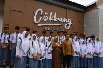 Wisata Pendidikan Siswa SMK Sabang ke CokBang