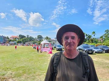 Turis Inggris Kagumi Kemeriahan Pawai Karnaval di Sabang