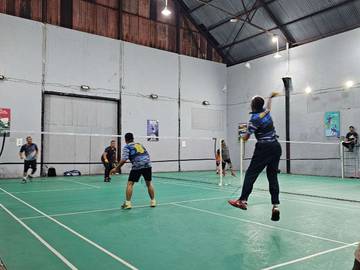 Antusiasme Warga Sabang Ramaikan Badminton Merdeka Cup