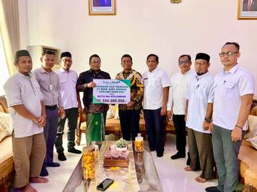 Bank Aceh Serahkan Zakat ke Pemko Sabang