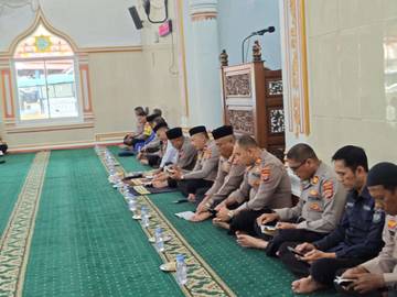 Polres Sabang Bina Rohani dan Mental Personel 