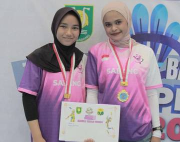 PB.Besti Juara Ganda Putri Turnamen Badminton Forkopimda Cup   
