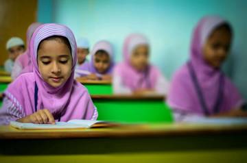 Pendidikan Sebagai Fondasi Martabat Perempuan