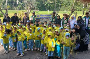 TAUD NAFISA Edukasi Pertanian Padi Anak Usia Dini
