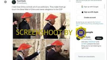 [SALAH] Foto Barack Obama, Donald Trump, Bill Clinton dan George W. Bush Memegang Tembok Besar Cina dan Memakai Topi Kerucut Cina