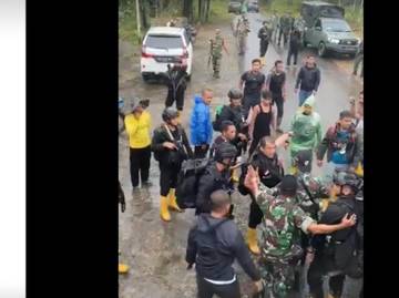 [SALAH] Video Tentara China Tiongkok Komunis Mulai Berani Dan Melawan TNI Kita Secara Terbuka 