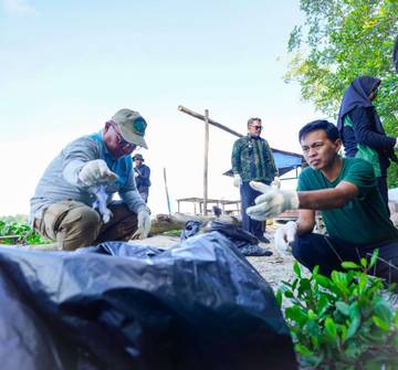 Wisata Pantai Pasir Mayang Tanpa Polusi Plastik