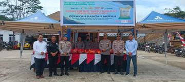 Polres Mahulu Gelar Sembako Murah untuk Masyarakat Perbatasan