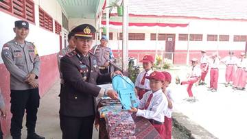 Polsek Long Apari Gelar Lomba dan Pembagian Hadiah