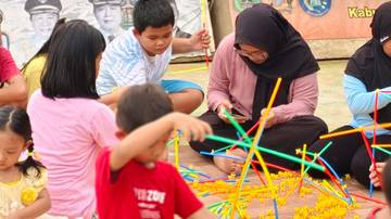 Komunitas Genmu Ajak Anak Pedalaman Belajar Sambil Bermain