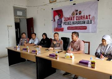 Kapolres Mahulu Gelar Jumat Curhat Bersama Warga