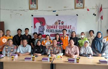 Warga Antusias Ikuti Jumat Curhat Polres Mahulu