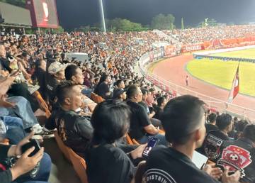 Antusiasme Suporter Warnai Kemenangan Borneo FC Samarinda