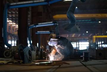 Aktivitas Manufaktur China Kembali Tumbuh Lampaui Ekspektasi