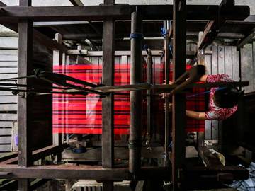 Kampung Tenun Perkuat Identitas Budaya Samarinda