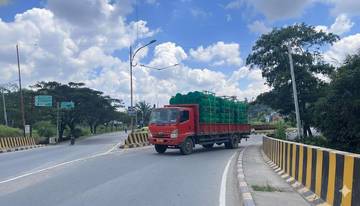Pembatasan Jembatan Mahulu Picu Keluhan Sopir Logistik