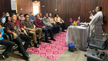 Diskominfostandi Mahulu Gelar Ibadah Syukur