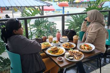Berenang Bersama Anak, Akhir Pekan Lebih Seru