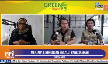 Menjaga Lingkungan Melalui Pengelolaan Bank Sampah  Berbasis Masyarakat 