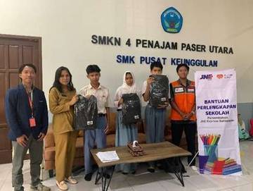 Ratusan Siswa Balikpapan dan Penajam Terima Bantuan Alat Sekolah